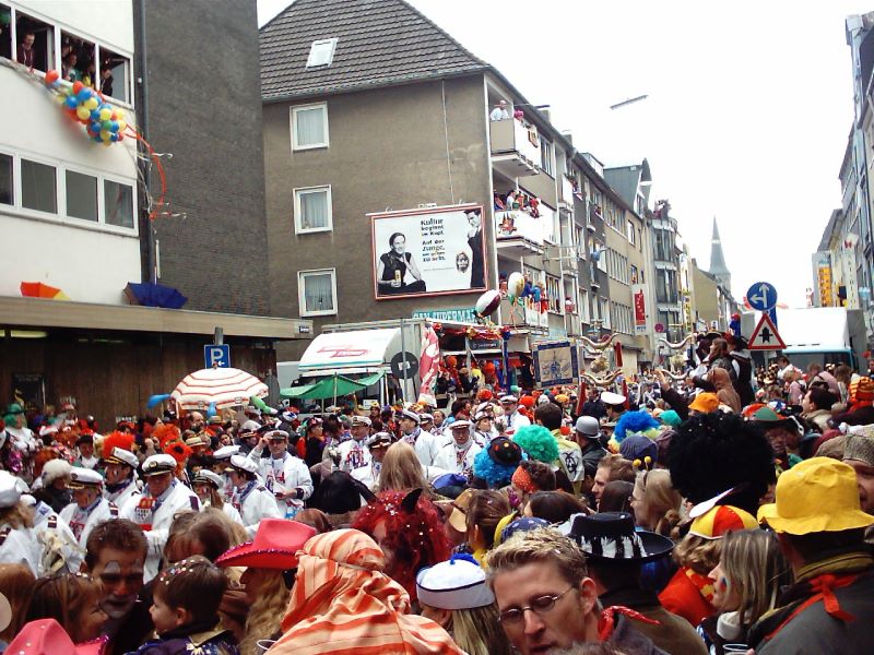 Rosenmontagszug_Koeln_2004